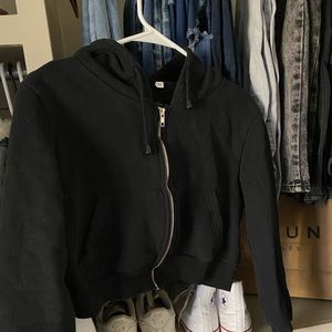 black cropped sweatshirt